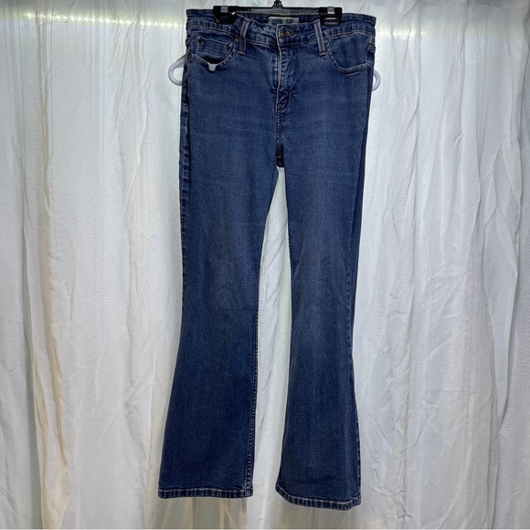 Levi’s Strauss & Co. Mid rise boot cut woman’s jeans - Picture 1 of 8